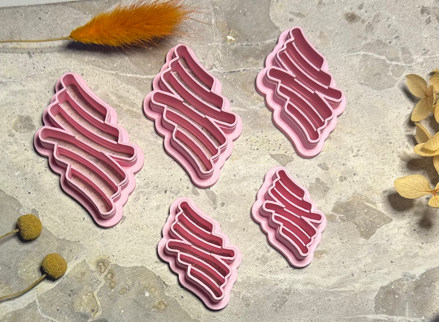 Contemporary clay cutter