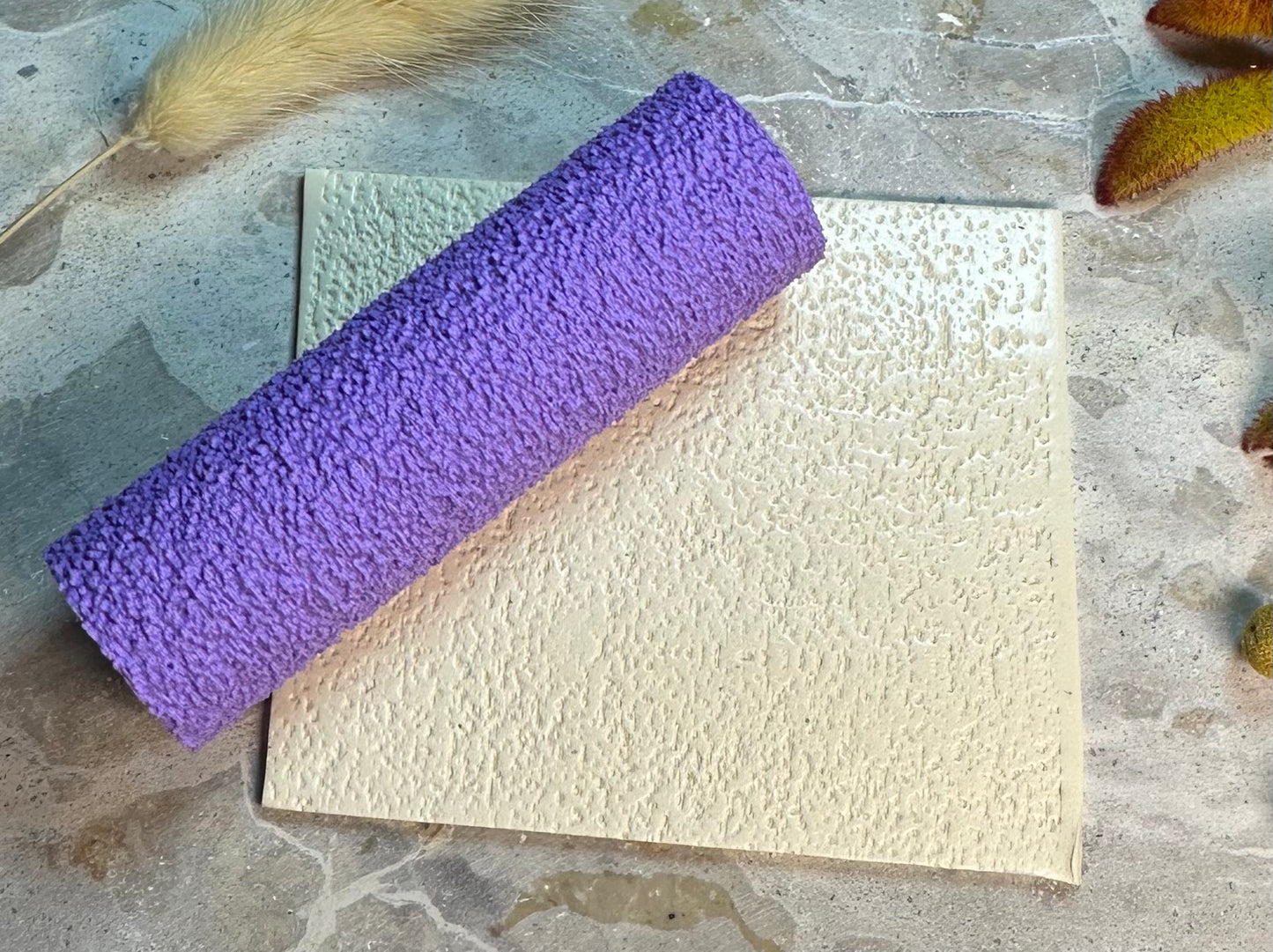 Sandpaper texture roller