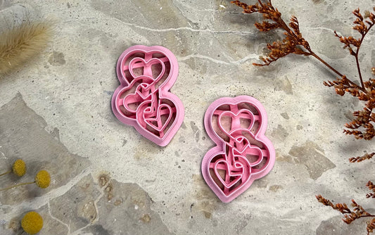 Interlocked hearts (mirrored pair)