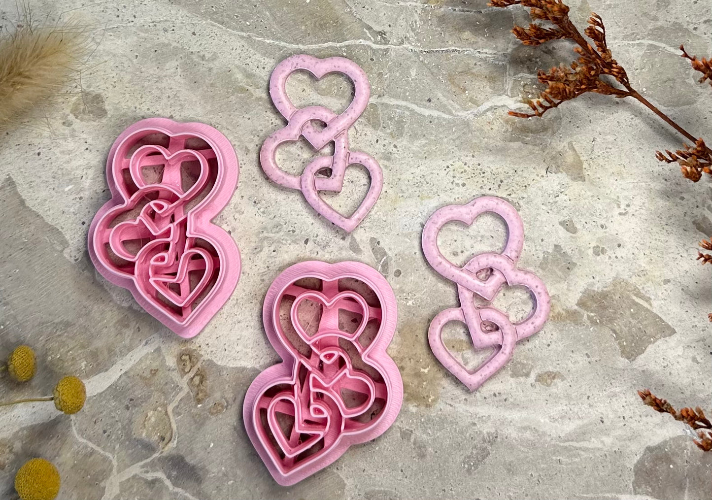 Interlocked hearts (mirrored pair)