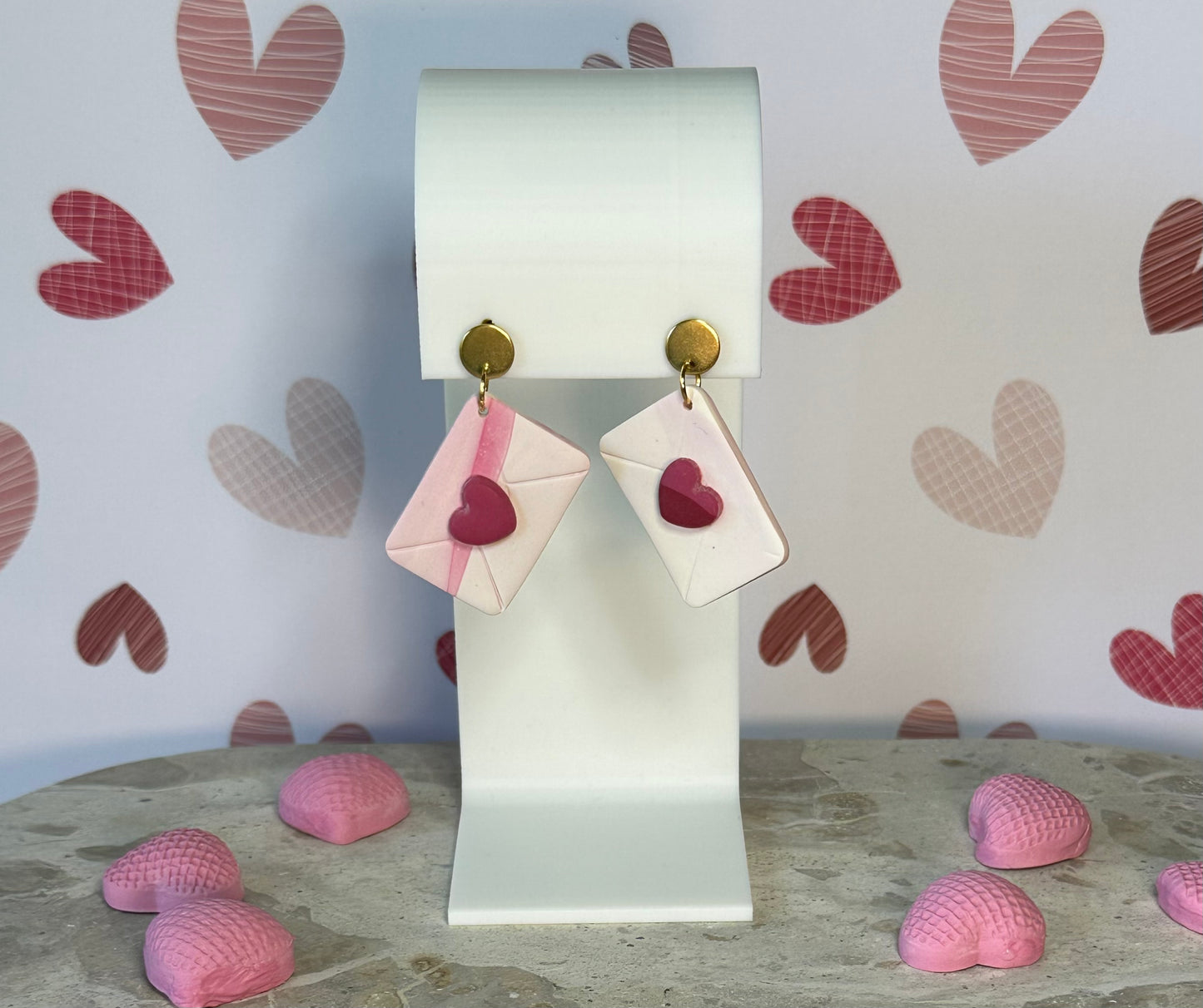 Love envelopes (circle top)